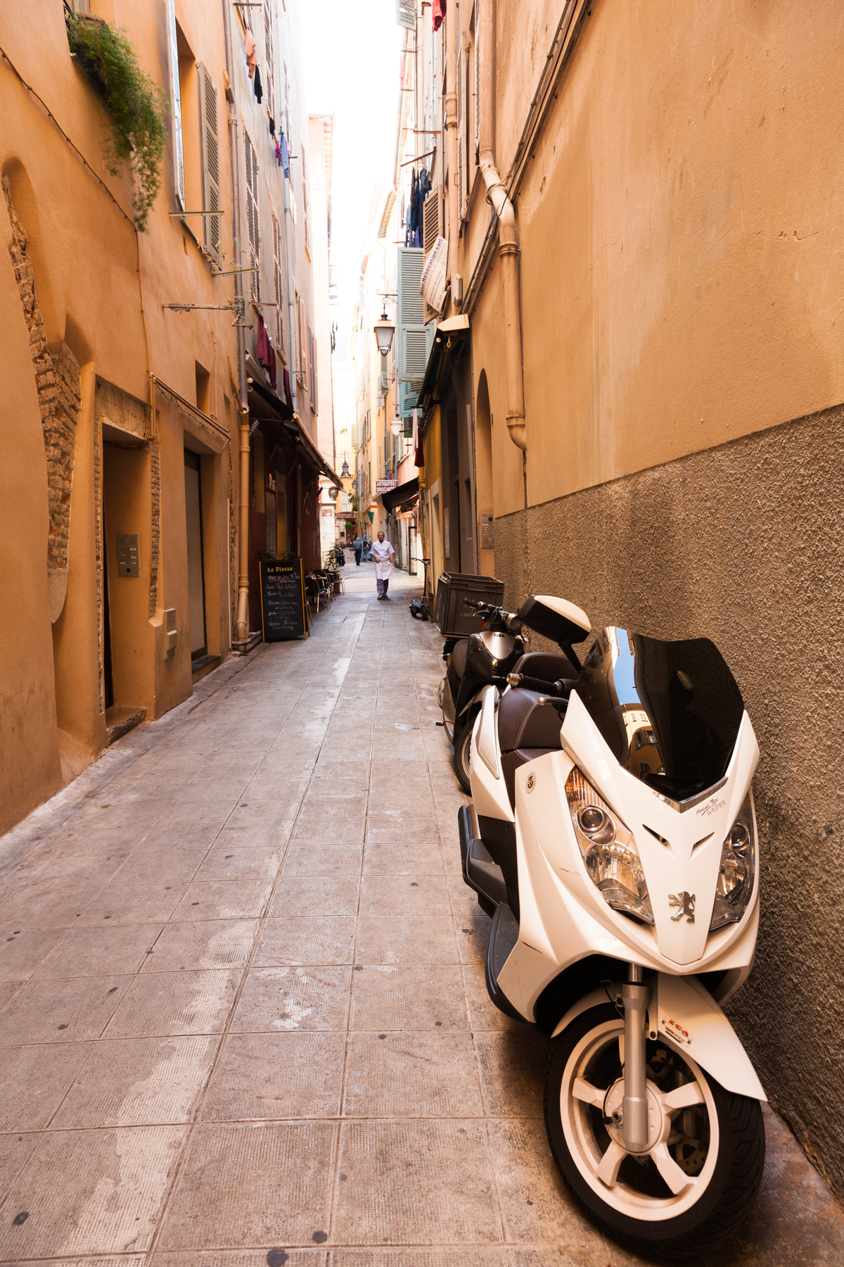 Street scene in Nice with scooter (peugeot naturally)